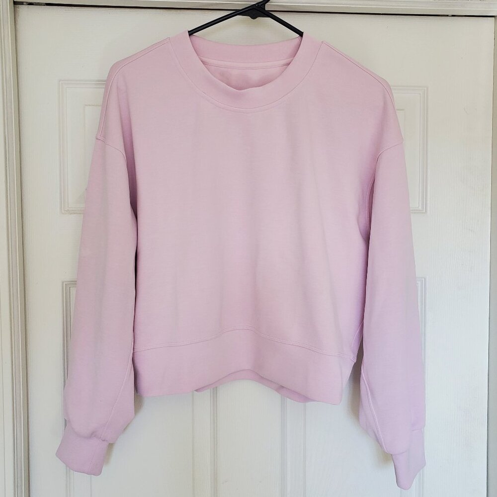 Lululemon crewneck strawberry milkshake